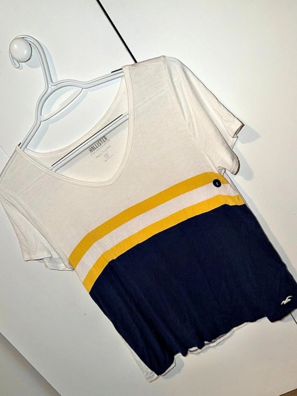hollister tee
